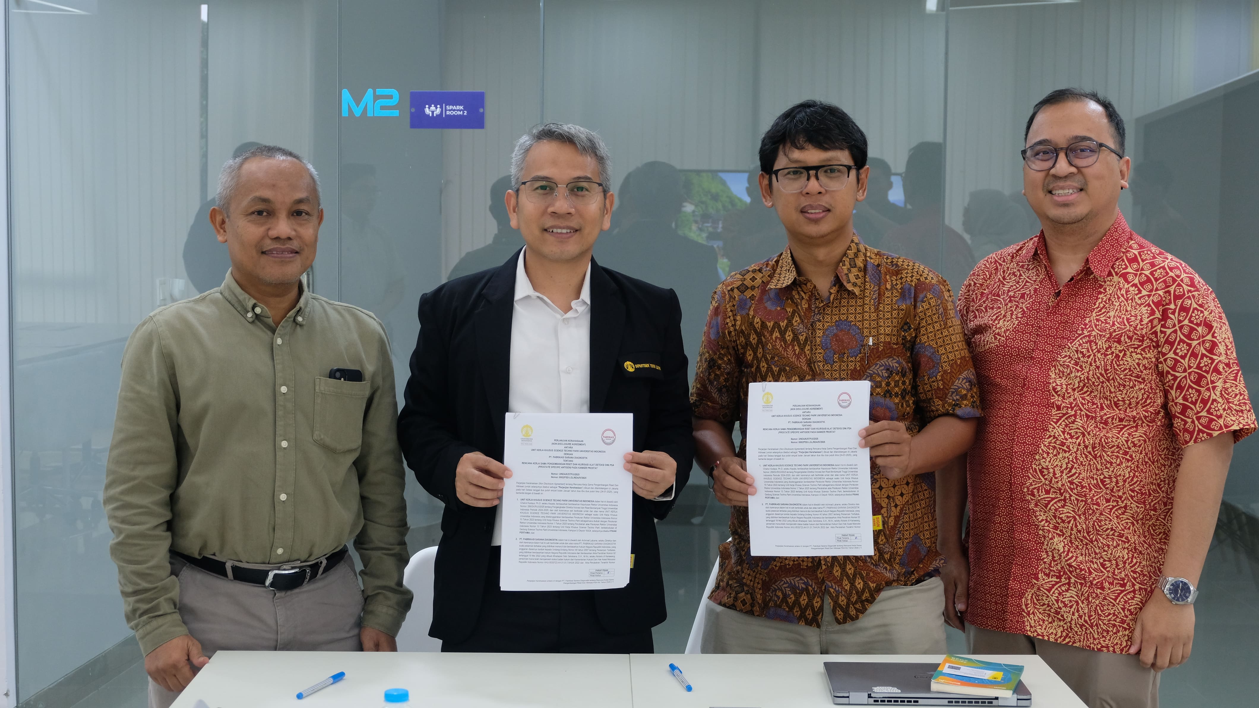 Penandatangan NDA Kerja Sama Universitas Indonesia dengan PT. Pabrikasi Sarana Diagnostik