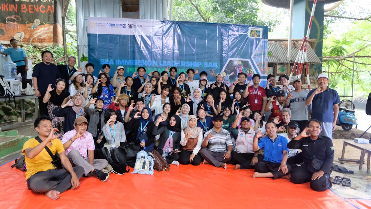 SAIL Programme 2025 Day 2: Mahasiswa Eksplorasi Isu Lingkungan di TPA Cipayung dan Sungai Ciliwung